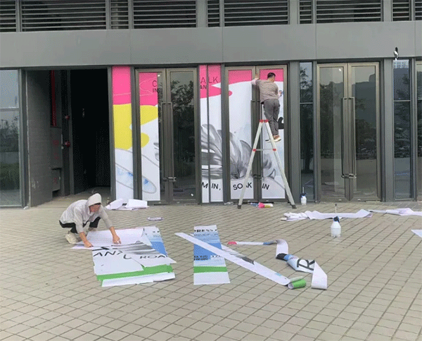 成都廣告噴繪怎么制作？噴繪制作流程有哪些內(nèi)容呢？